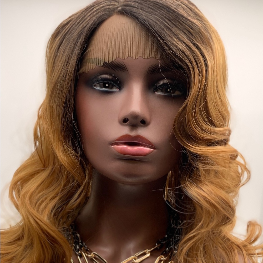 HEAT TOLERANT SYNTHETIC WIG - Picture 4 of 5